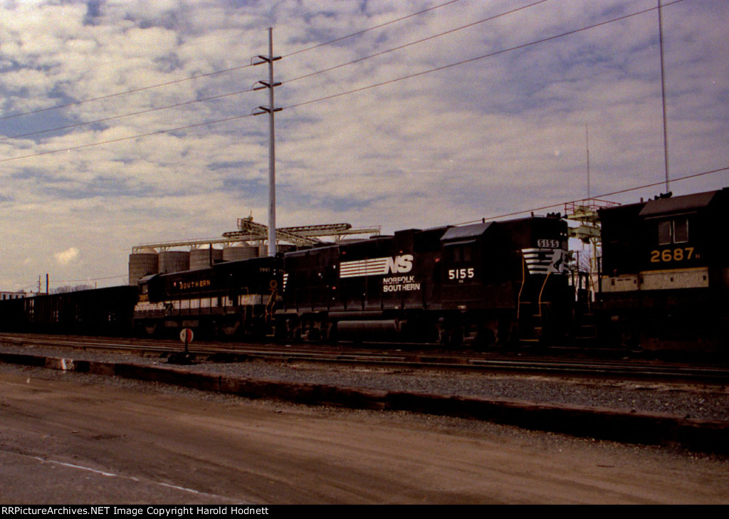 SOU 3987 & 5155 head to the fuel racks